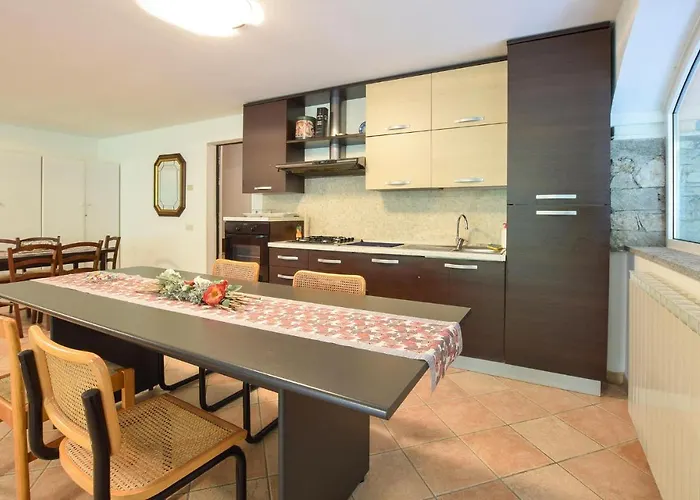 Azalea بيت للعطل